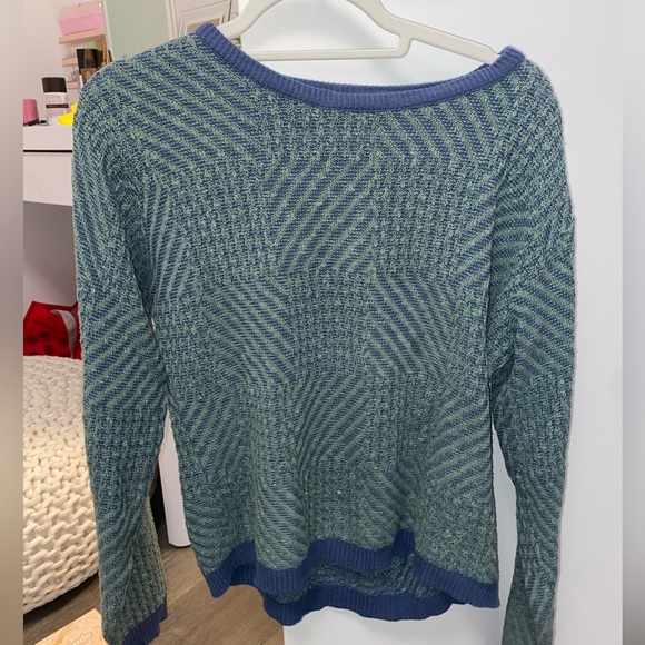 Green Patterned Sweater - Picture 2 of 5